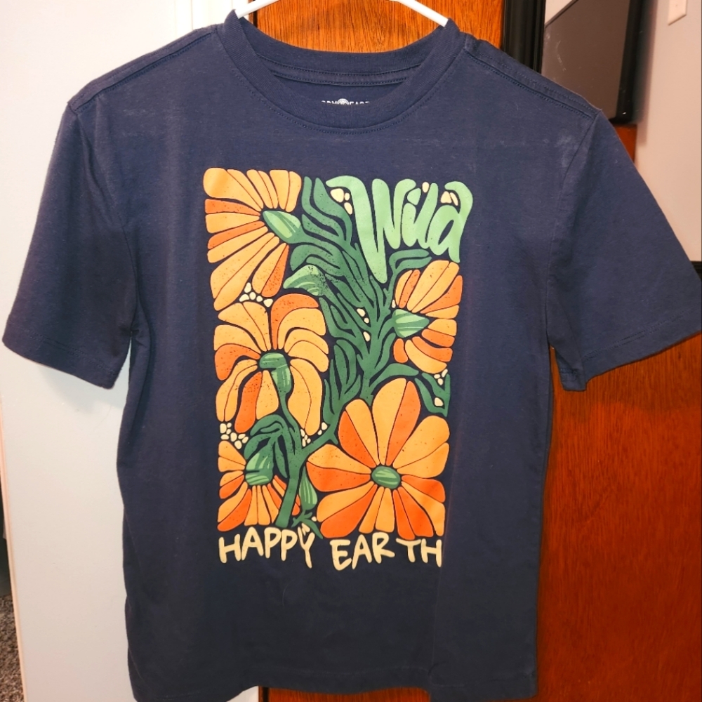 Happy earth graphic tee